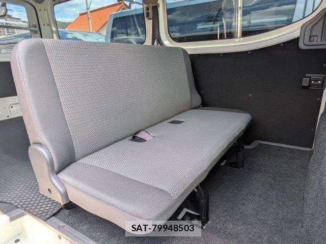 Nissan NV350 Caravan 2020-06 8666694-8