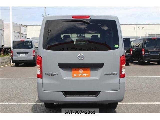 Nissan NV350 Caravan 2021-05 8660834-9