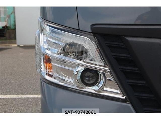 Nissan NV350 Caravan 2021-05 8660834-13