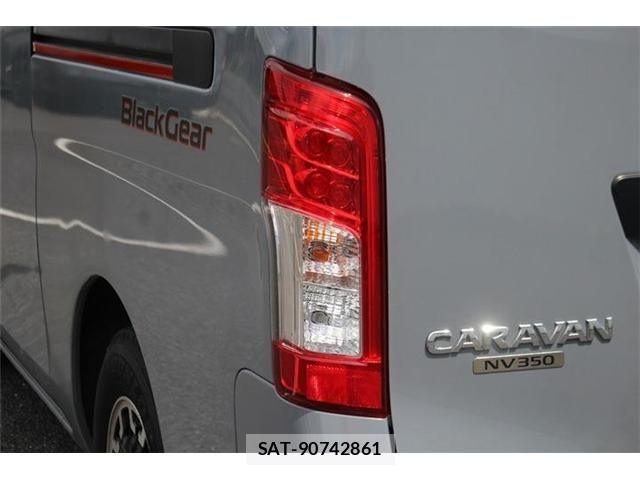 Nissan NV350 Caravan 2021-05 8660834-14