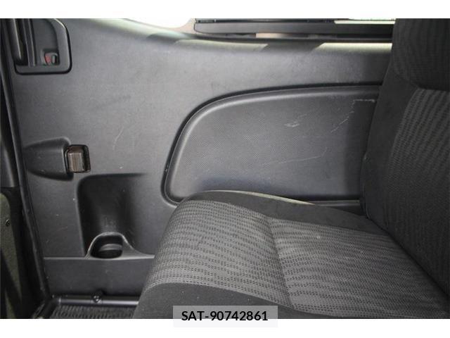Nissan NV350 Caravan 2021-05 8660834-21