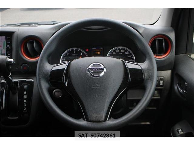 Nissan NV350 Caravan 2021-05 8660834-23