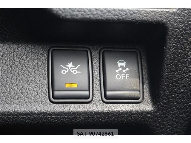 Nissan NV350 Caravan 2021-05 8660834-26