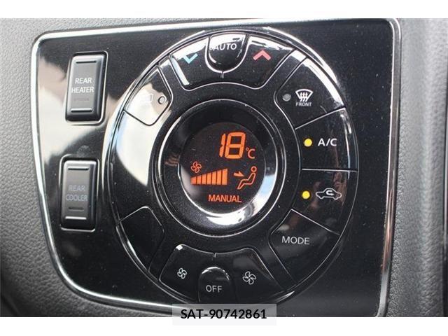 Nissan NV350 Caravan 2021-05 8660834-5