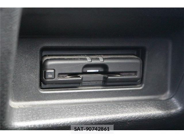Nissan NV350 Caravan 2021-05 8660834-6
