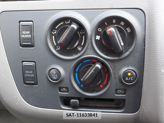 Nissan NV350 Caravan 2017-09 8660839-9