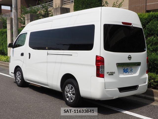 Nissan NV350 Caravan 2017-09 8660839-22