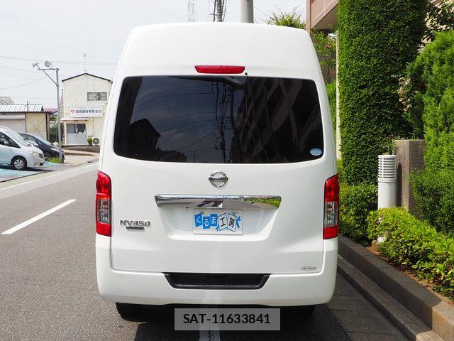 Nissan NV350 Caravan 2017-09 8660839-27