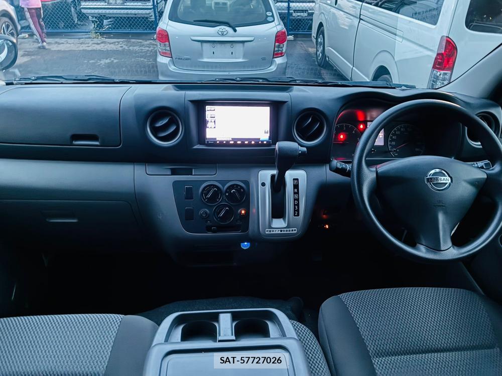 Nissan NV350 Caravan 2019-07 8656629-12