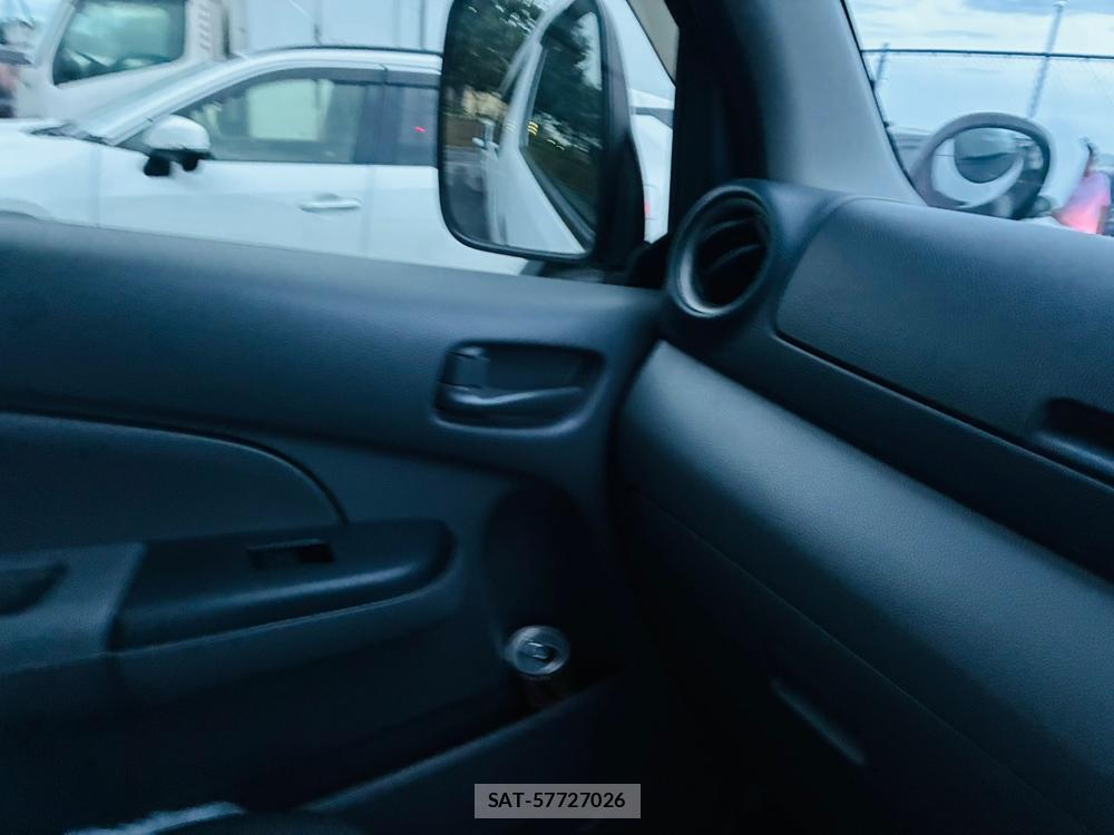 Nissan NV350 Caravan 2019-07 8656629-21