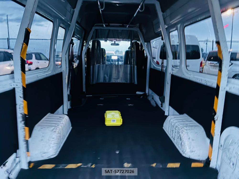 Nissan NV350 Caravan 2019-07 8656629-23