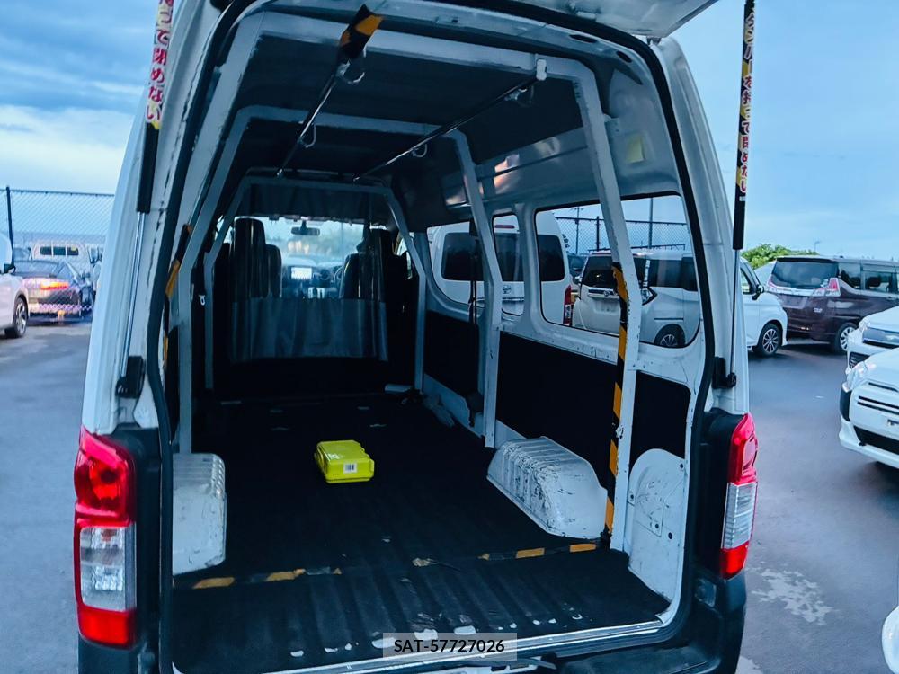 Nissan NV350 Caravan 2019-07 8656629-24