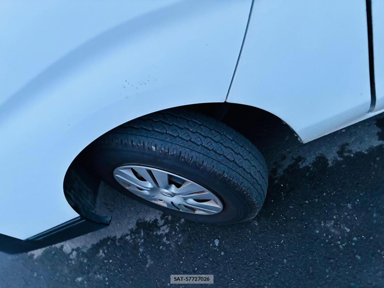 Nissan NV350 Caravan 2019-07 8656629-30