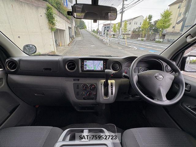 Nissan NV350 Caravan 2018-02 8686225-1