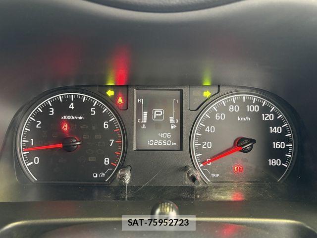 Nissan NV350 Caravan 2018-02 8686225-21
