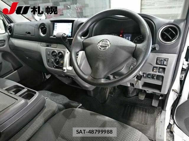 Nissan NV350 Caravan 2019-06 8697693-4