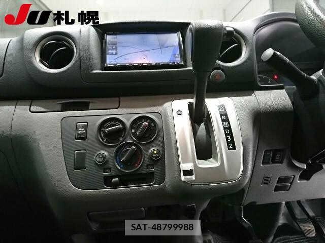 Nissan NV350 Caravan 2019-06 8697693-6
