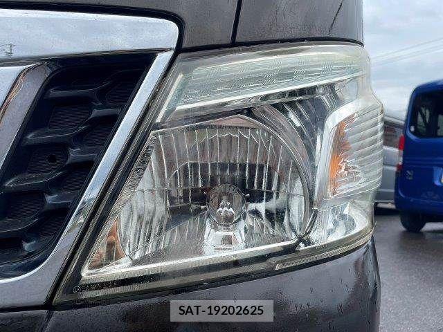 Nissan NV350 Caravan 2012-12 8744985-21