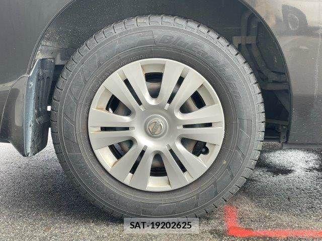 Nissan NV350 Caravan 2012-12 8744985-27