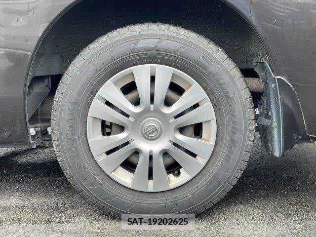 Nissan NV350 Caravan 2012-12 8744985-28
