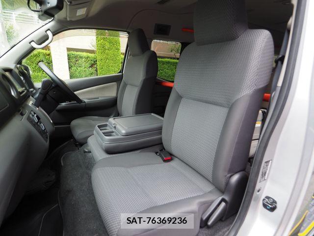 Nissan NV350 Caravan 2020-03 8744978-9