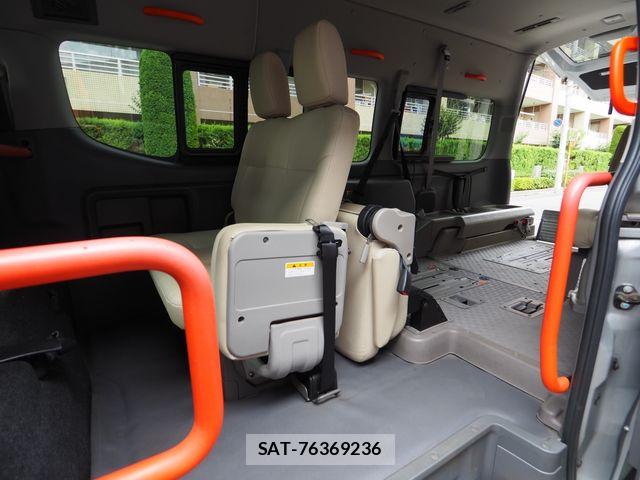 Nissan NV350 Caravan 2020-03 8744978-11