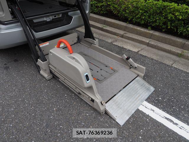 Nissan NV350 Caravan 2020-03 8744978-16