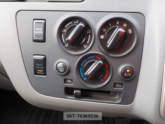 Nissan NV350 Caravan 2020-03 8744978-8