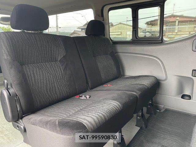 Nissan NV350 Caravan 2019-08 8744977-11