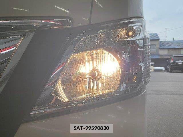 Nissan NV350 Caravan 2019-08 8744977-15