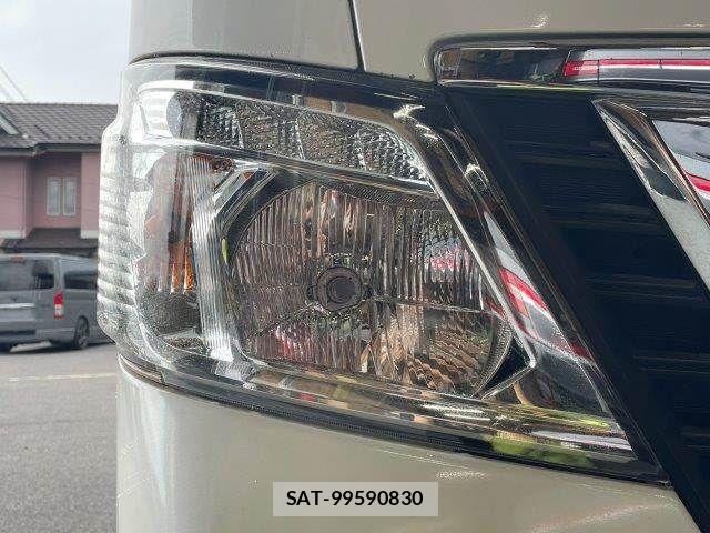 Nissan NV350 Caravan 2019-08 8744977-26
