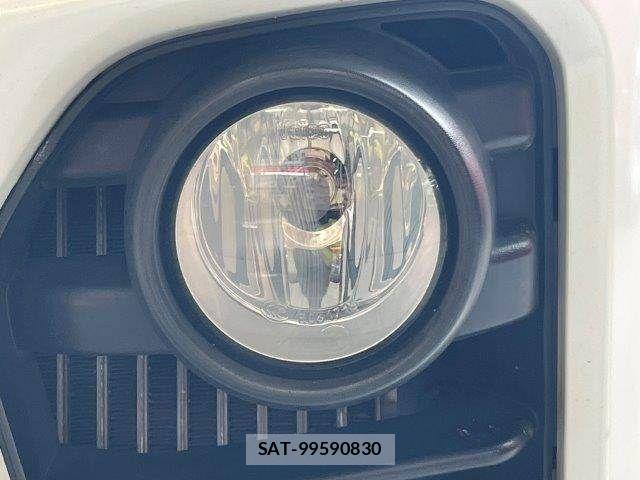 Nissan NV350 Caravan 2019-08 8744977-27