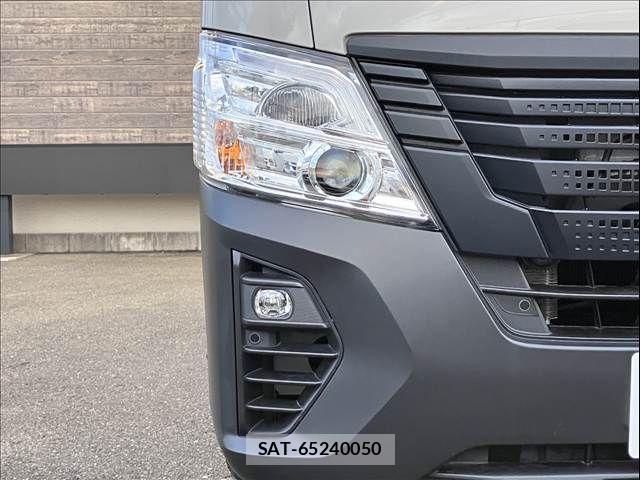 Nissan NV350 Caravan 2024-09 8744973-9