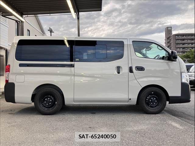 Nissan NV350 Caravan 2024-09 8744973-12