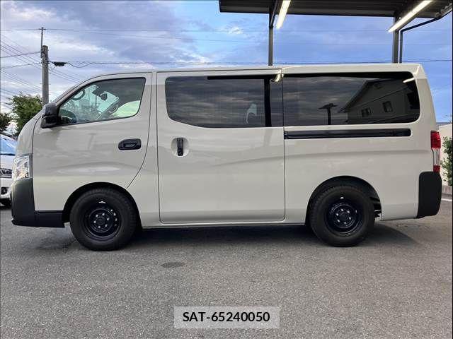 Nissan NV350 Caravan 2024-09 8744973-13
