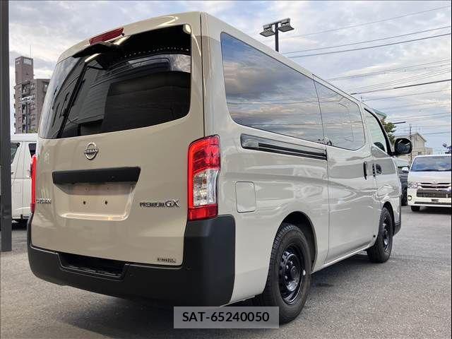 Nissan NV350 Caravan 2024-09 8744973-14