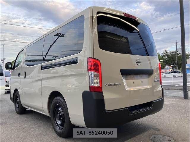 Nissan NV350 Caravan 2024-09 8744973-15