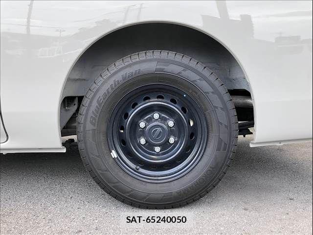 Nissan NV350 Caravan 2024-09 8744973-20