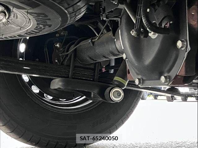 Nissan NV350 Caravan 2024-09 8744973-22