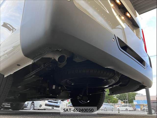 Nissan NV350 Caravan 2024-09 8744973-27