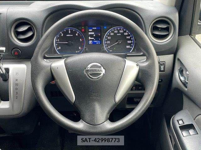 Nissan NV350 Caravan 2013-07 8744987-13