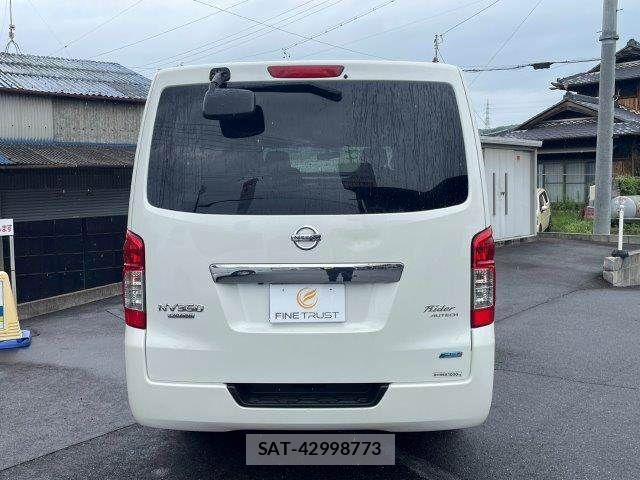 Nissan NV350 Caravan 2013-07 8744987-21