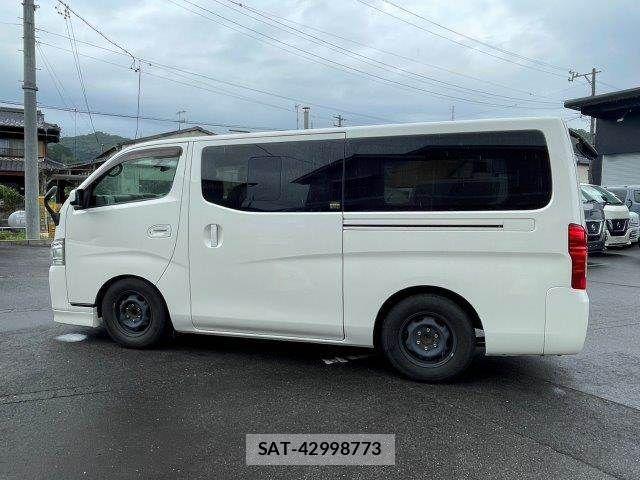 Nissan NV350 Caravan 2013-07 8744987-23