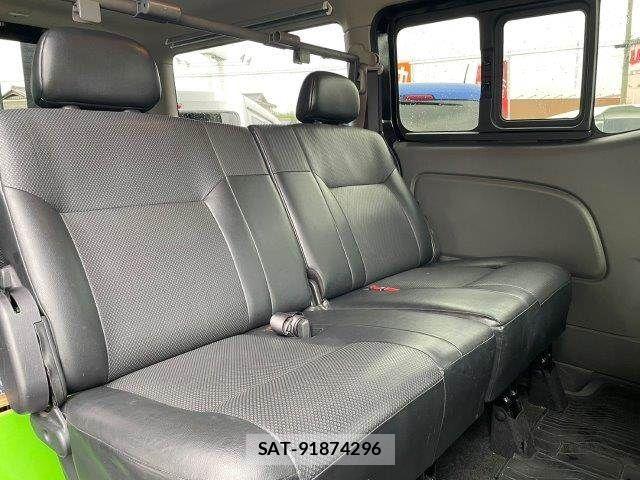 Nissan NV350 Caravan 2016-08 8744984-9