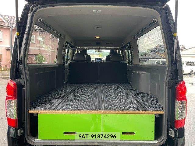 Nissan NV350 Caravan 2016-08 8744984-10