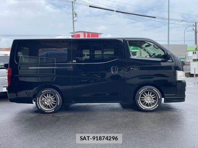Nissan NV350 Caravan 2016-08 8744984-18