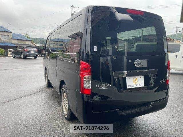 Nissan NV350 Caravan 2016-08 8744984-21