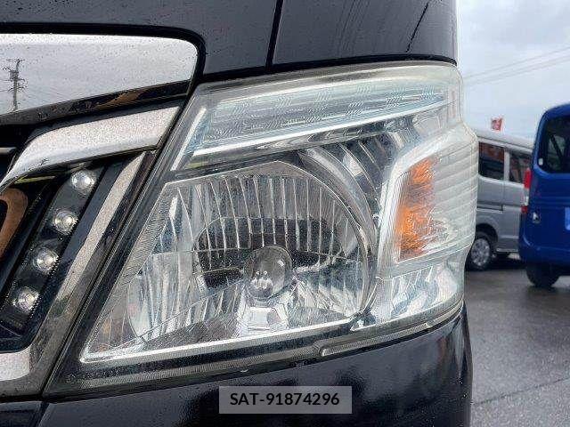 Nissan NV350 Caravan 2016-08 8744984-23