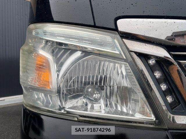 Nissan NV350 Caravan 2016-08 8744984-24