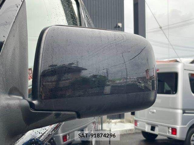 Nissan NV350 Caravan 2016-08 8744984-27